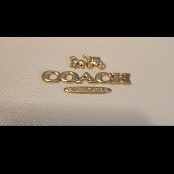 Brand new BEAUTIFUL Coach "Rowan file bag" and / or purse. - Picture 3 of 4